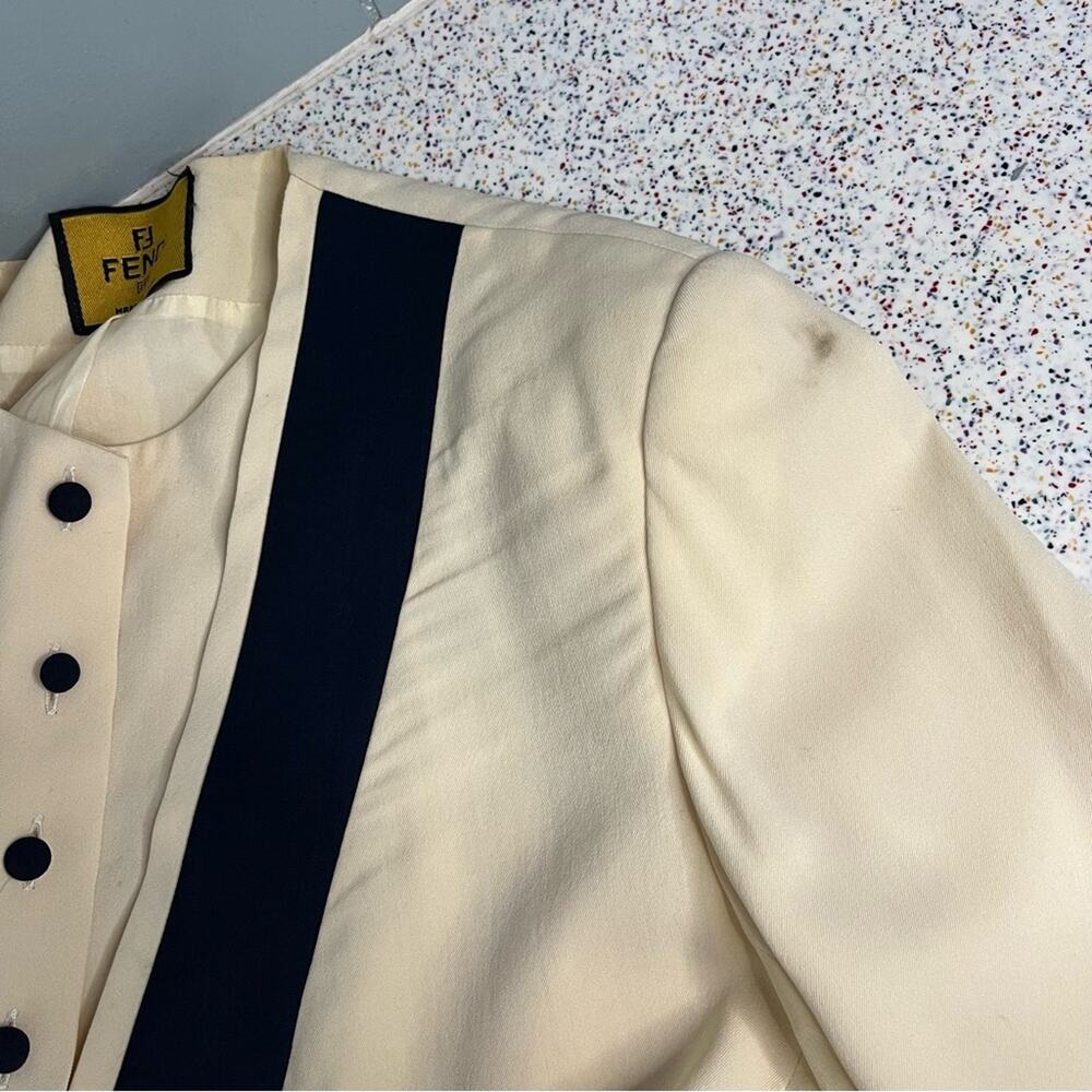 Vintage Fendi Women’s Mock Blazer Ivory Navy Blazer Structured Blouse Size 44 - Picture 11 of 16